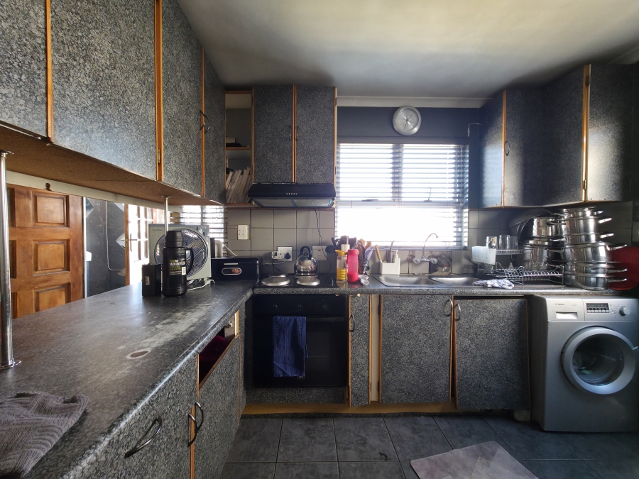 3 Bedroom Property for Sale in Electric City Western Cape
